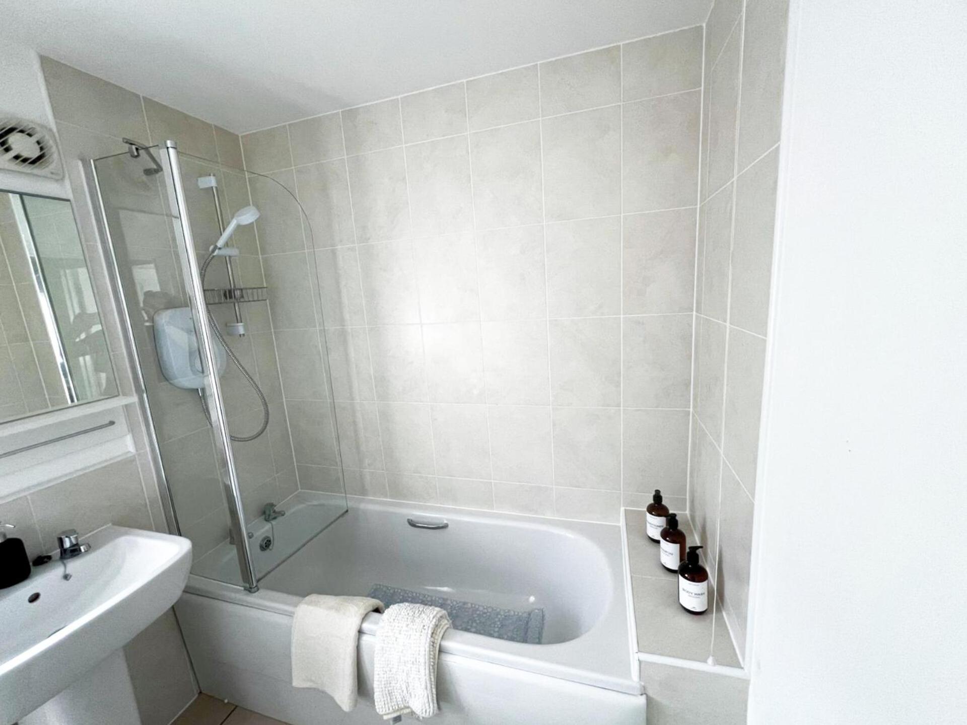 Spacious Modern 4Bd House Kingston upon Hull Εξωτερικό φωτογραφία