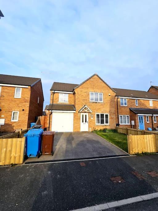 Spacious Modern 4Bd House Kingston upon Hull Εξωτερικό φωτογραφία